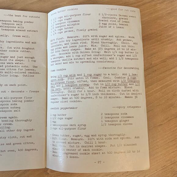 Vtg Baking Cookies Booklets Cookbooks Toll House Bakers Chocolate 30s 60s 80s - Picture 13 of 16
